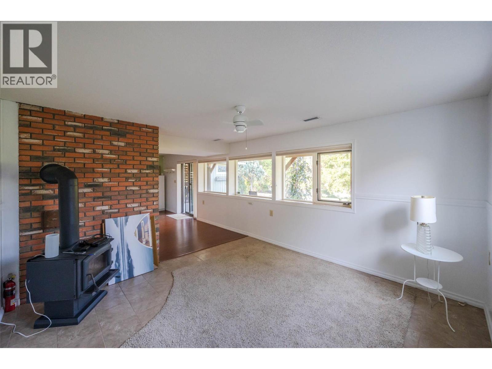 975 Heron Court. Oliver, British Columbia