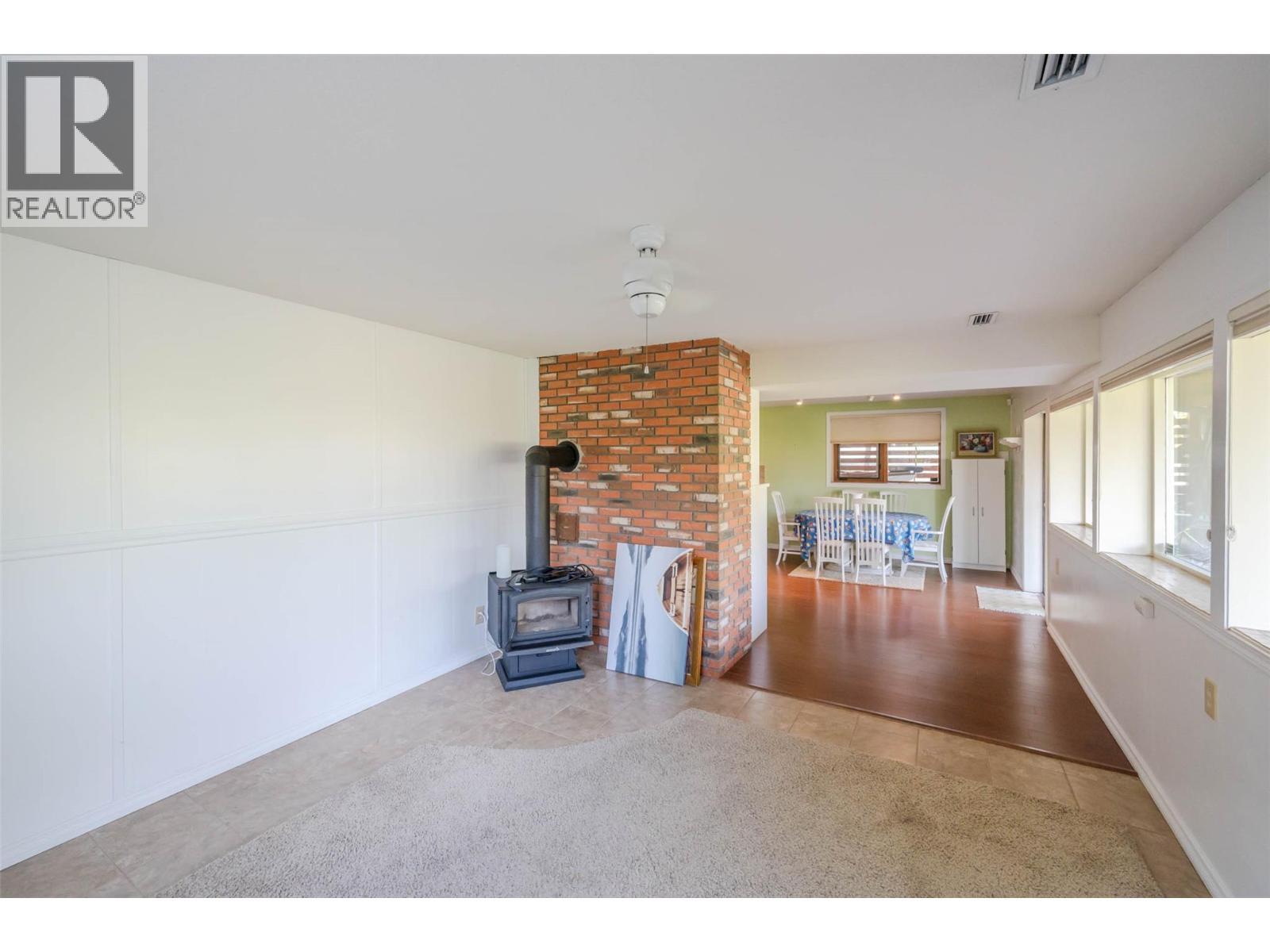 975 Heron Court. Oliver, British Columbia