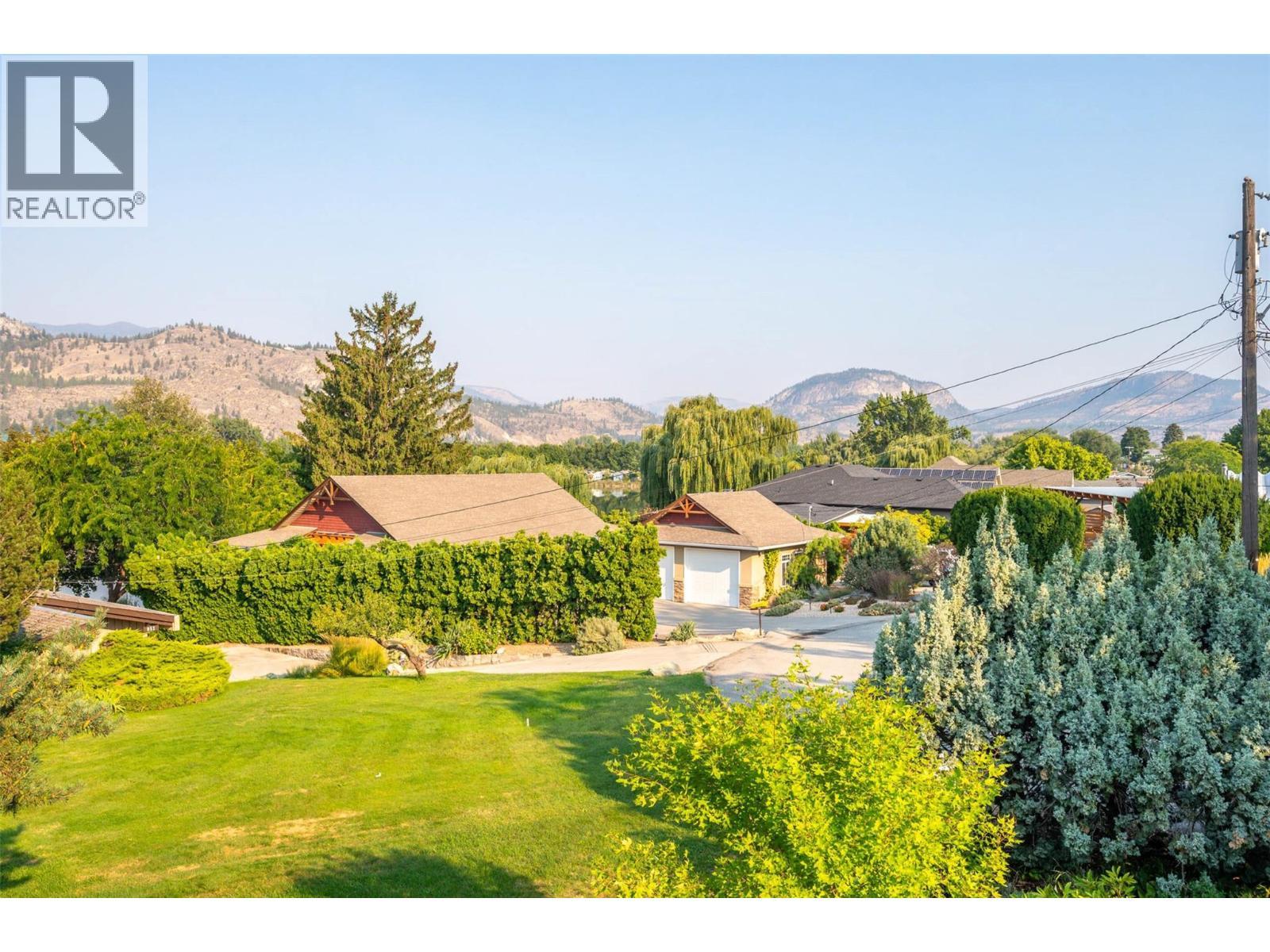 975 Heron Court. Oliver, British Columbia