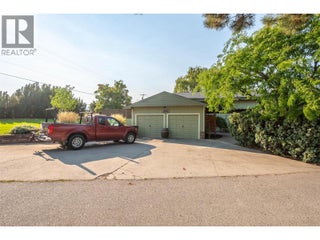 975 Heron Court. Oliver, British Columbia