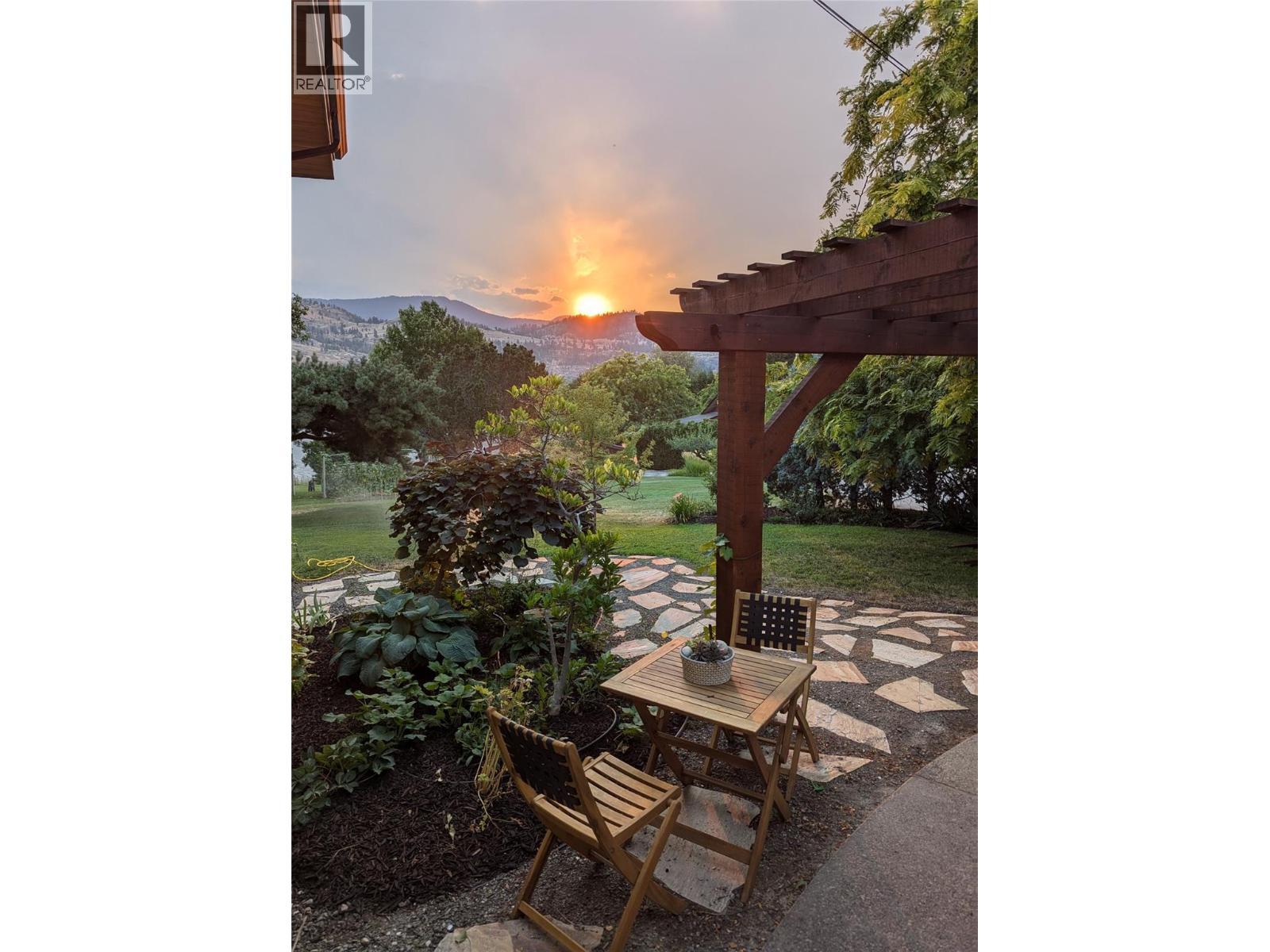 975 Heron Court. Oliver, British Columbia