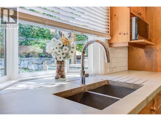 5127 Luckett Court. Kelowna, British Columbia