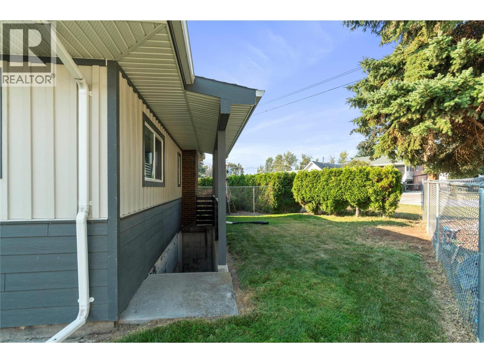 702 Second Avenue. Chase, British Columbia