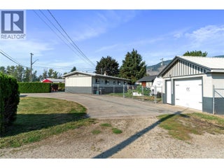 702 Second Avenue. Chase, British Columbia