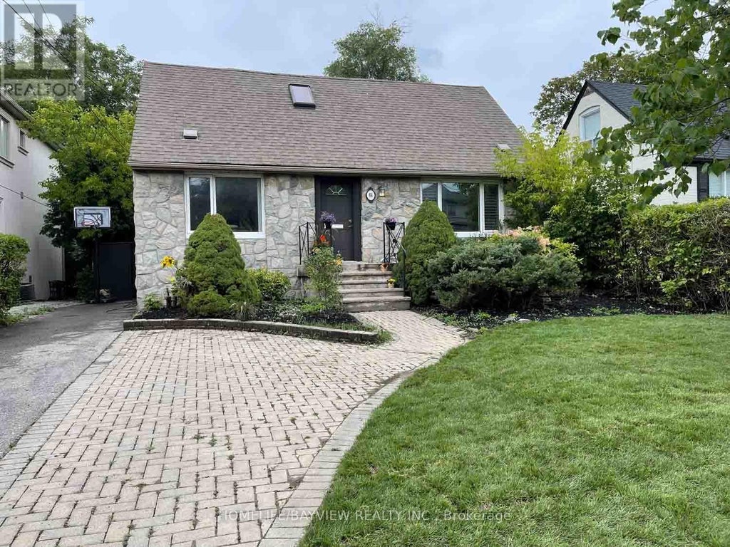 64 Ridgevale Drive, Toronto (englemount-Lawrence)