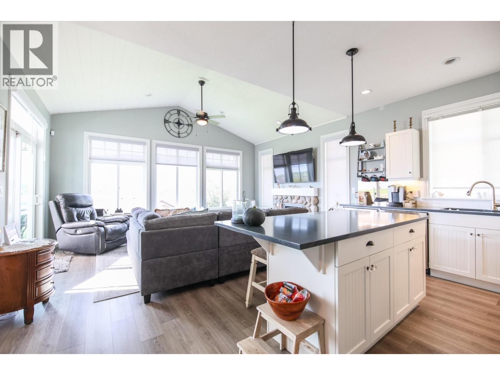 2450 Radio Tower Road Unit# 202. Oliver, British Columbia