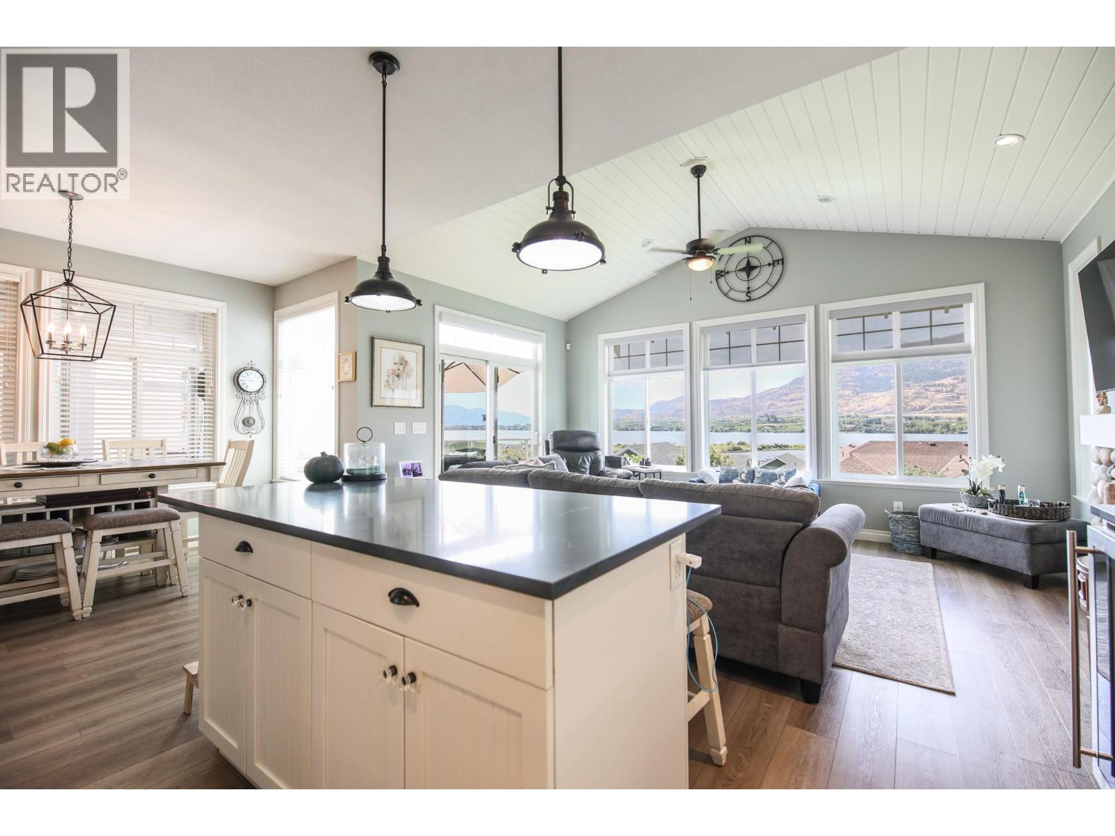 2450 Radio Tower Road Unit# 202. Oliver, British Columbia