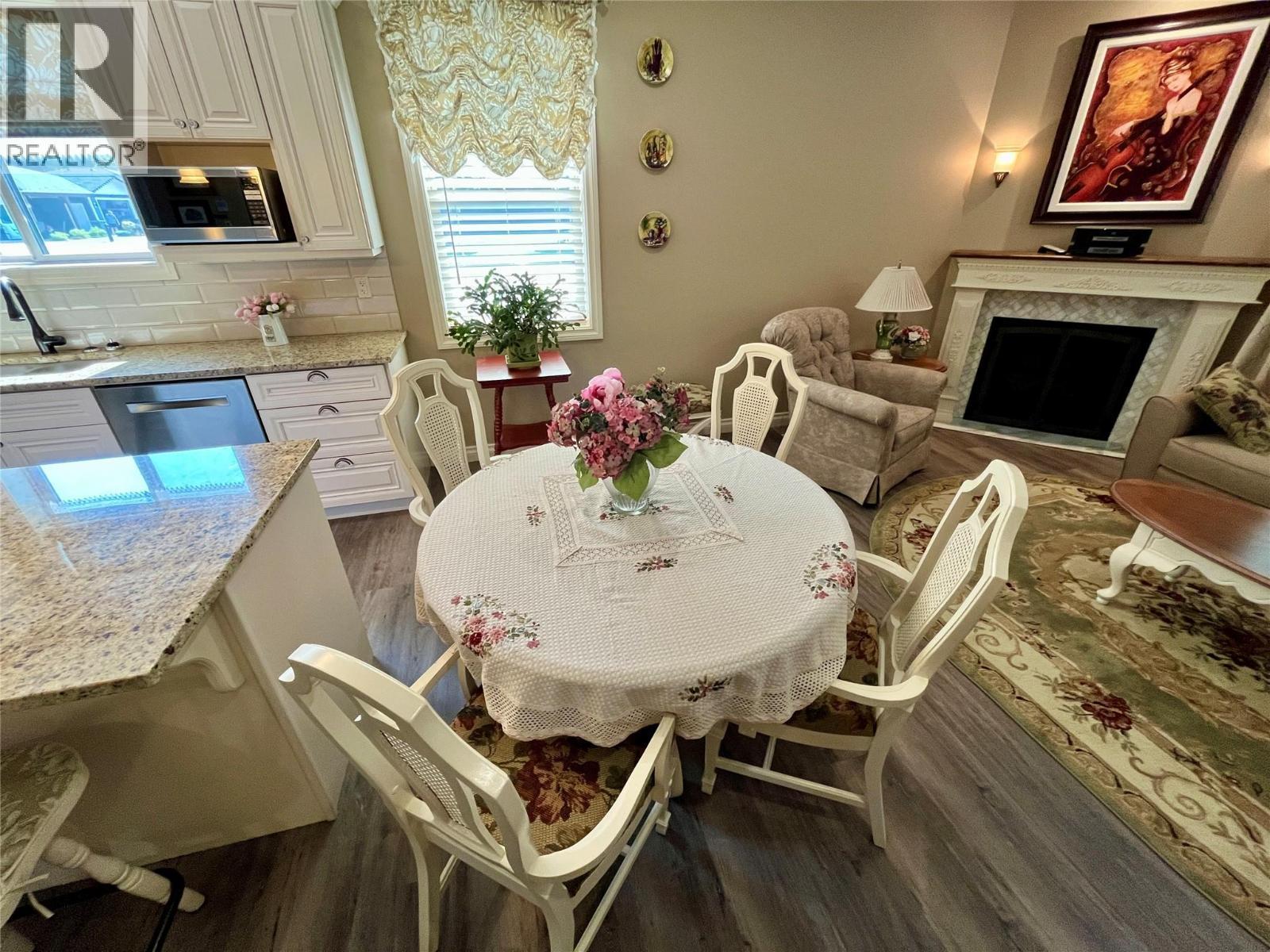 1132 Willow Row. Sicamous, British Columbia