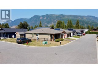 1132 Willow Row. Sicamous, British Columbia