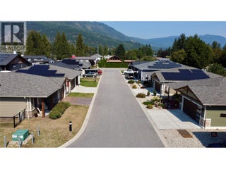 1132 Willow Row. Sicamous, British Columbia