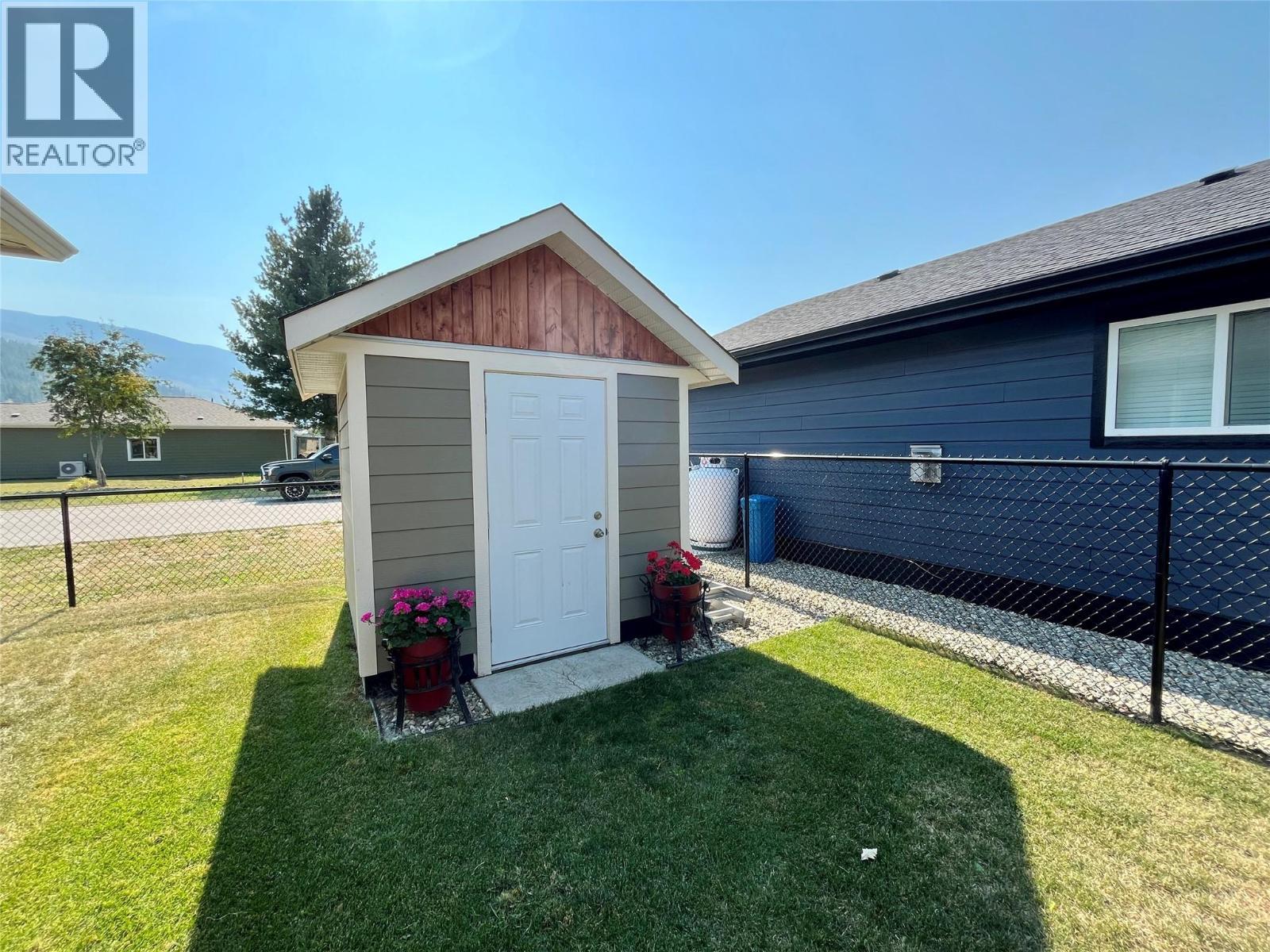 1132 Willow Row. Sicamous, British Columbia