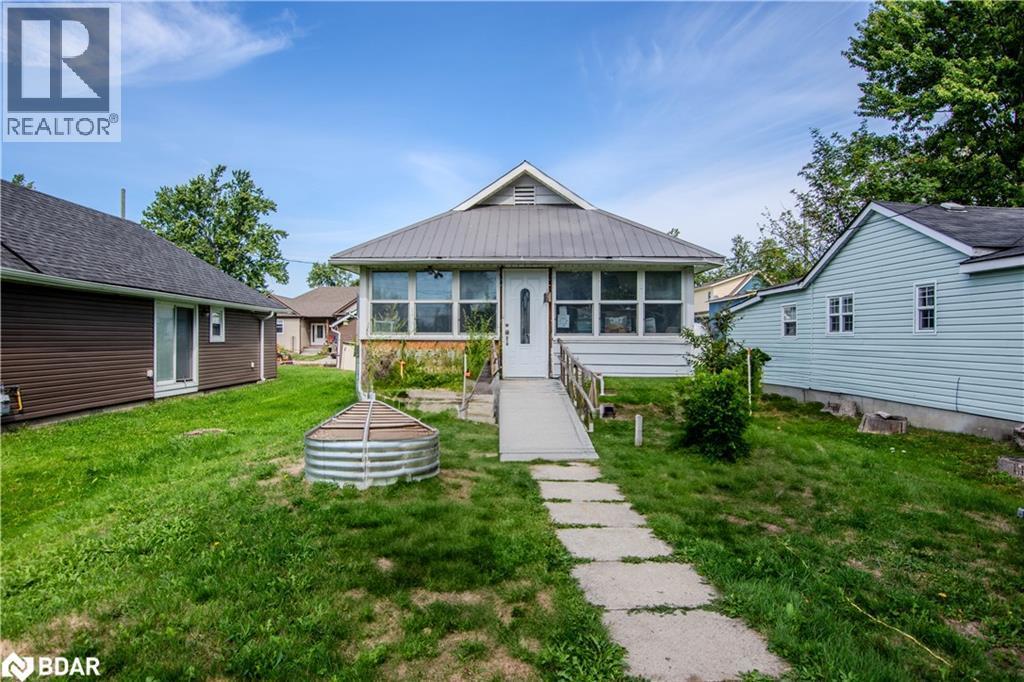 1056 Wood Street, Churchill