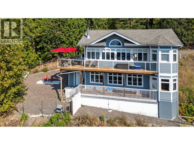 7660 Lichen Road, Anglemont