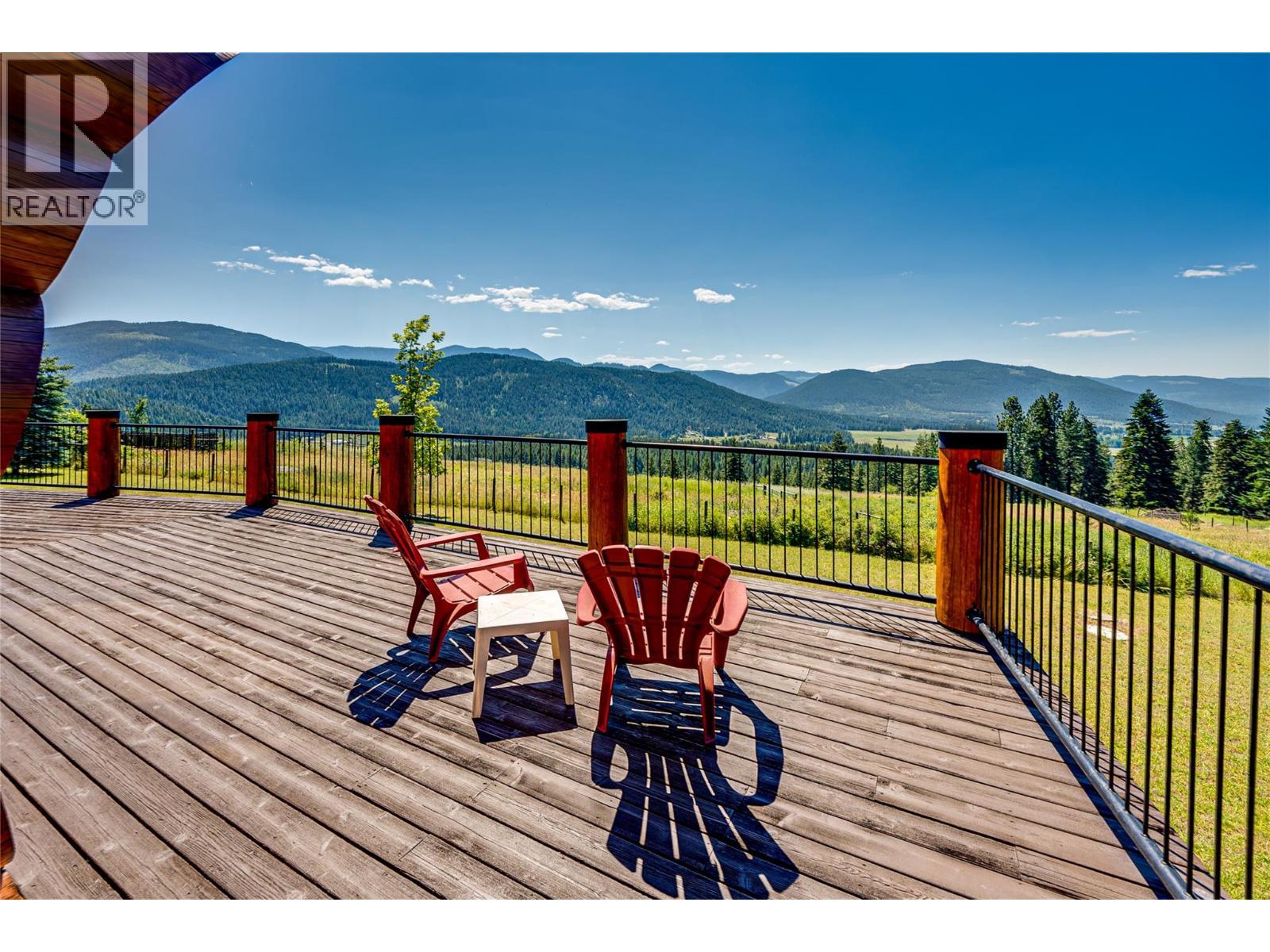 20 Valeview Road. Lumby, British Columbia