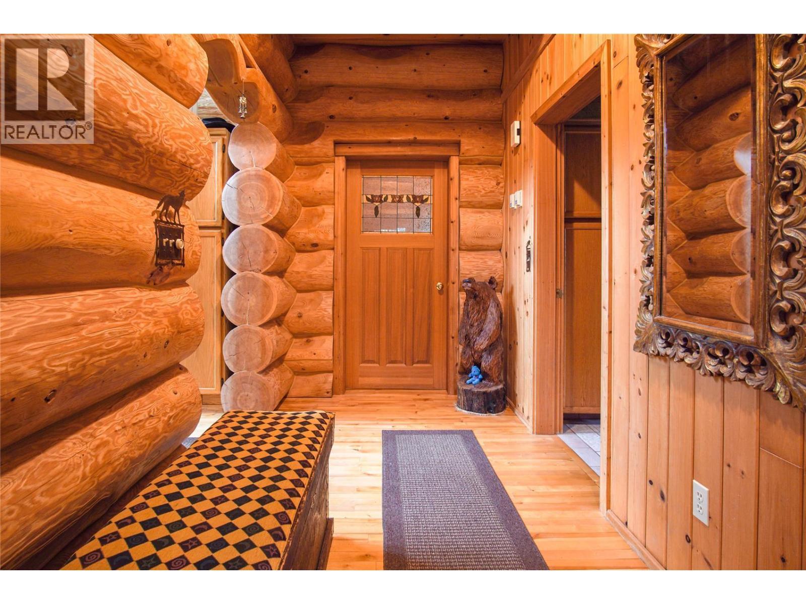 20 Valeview Road. Lumby, British Columbia