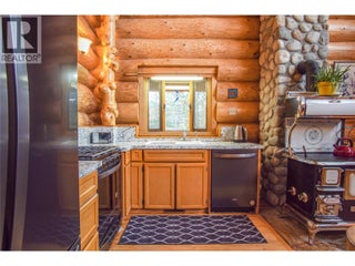 20 Valeview Road. Lumby, British Columbia