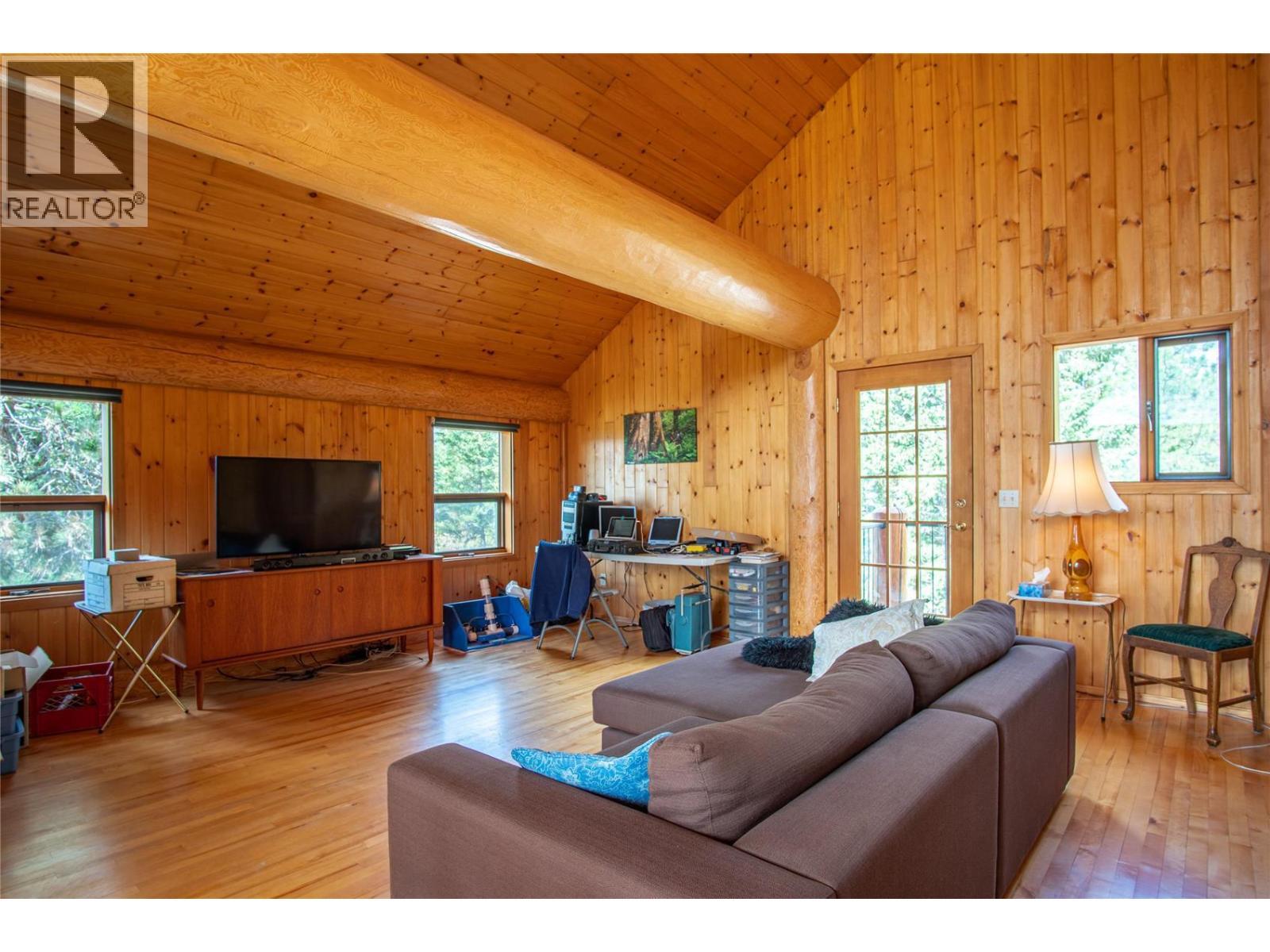 20 Valeview Road. Lumby, British Columbia