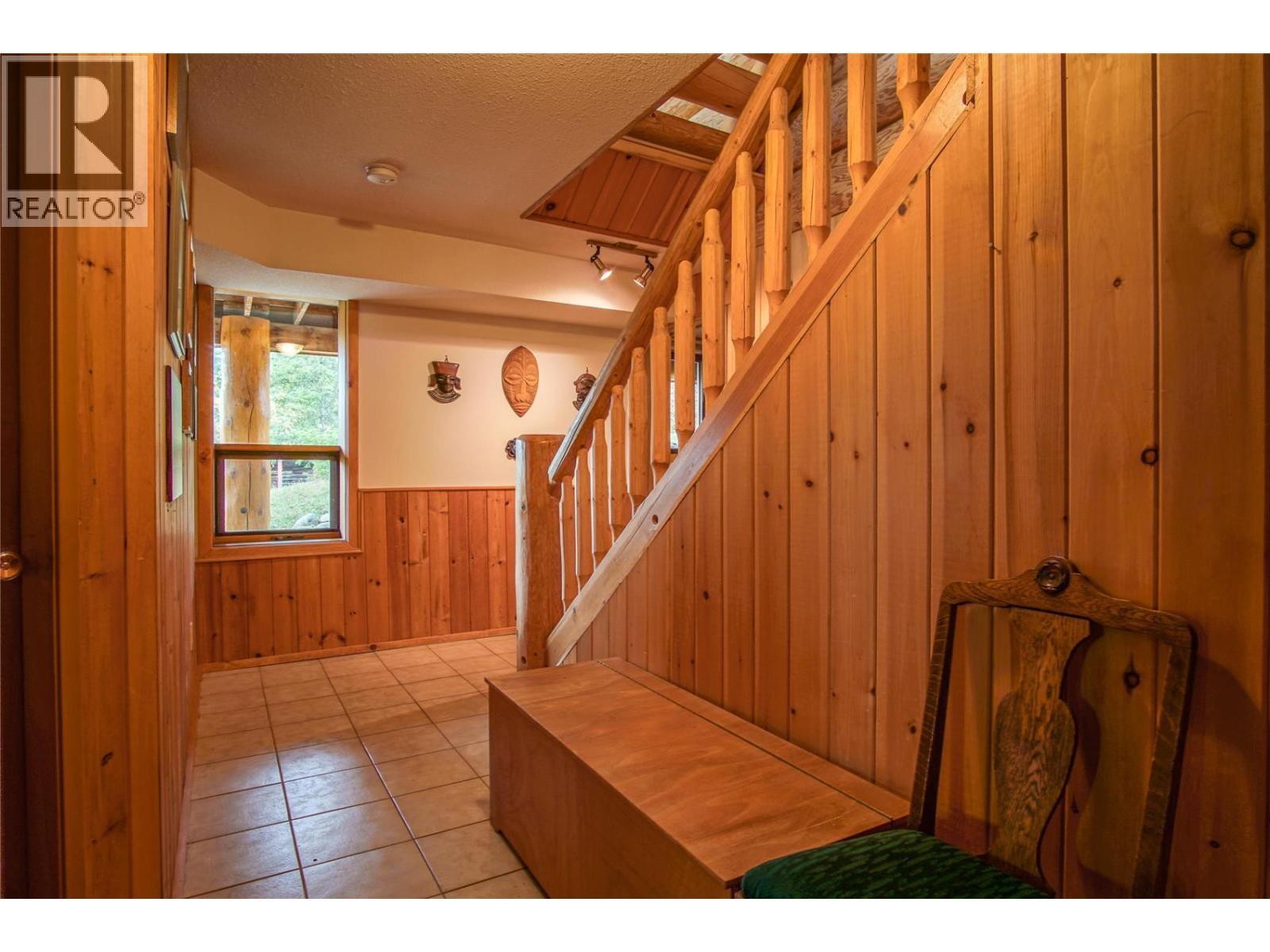 20 Valeview Road. Lumby, British Columbia