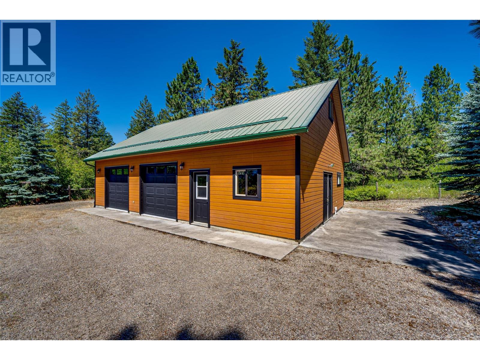20 Valeview Road. Lumby, British Columbia