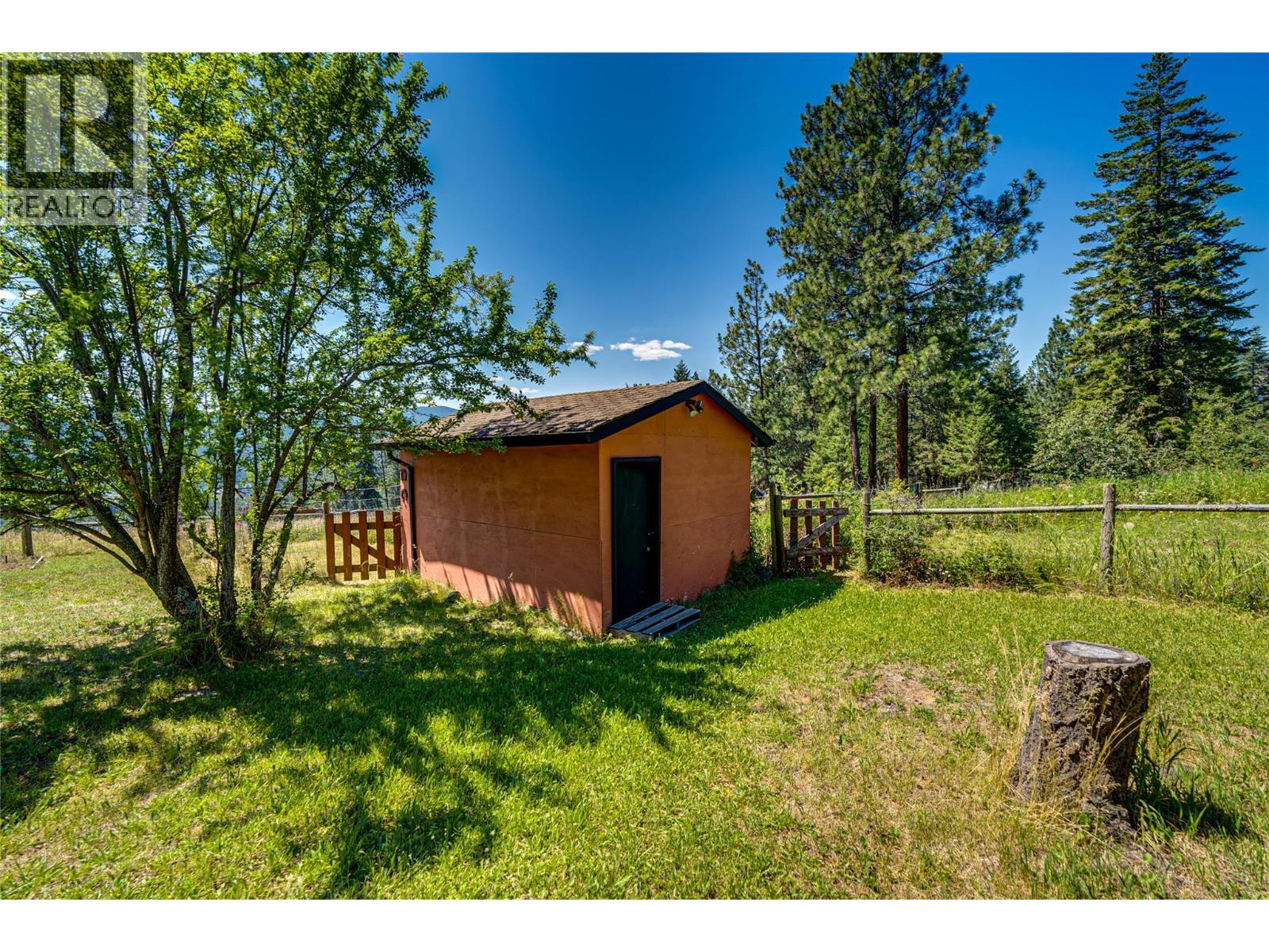 20 Valeview Road. Lumby, British Columbia