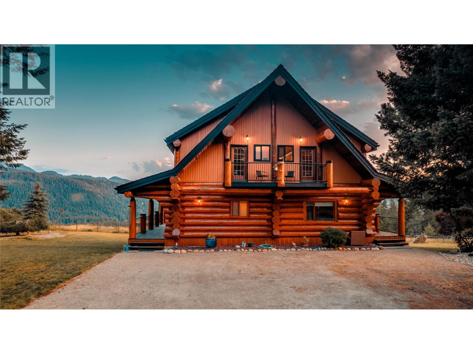 20 Valeview Road. Lumby, British Columbia