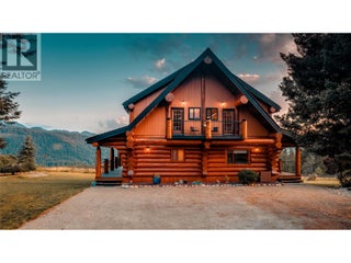 20 Valeview Road. Lumby, British Columbia