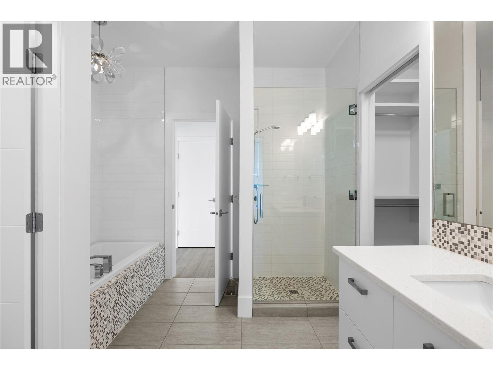 1049 Westpoint Drive. Kelowna, British Columbia