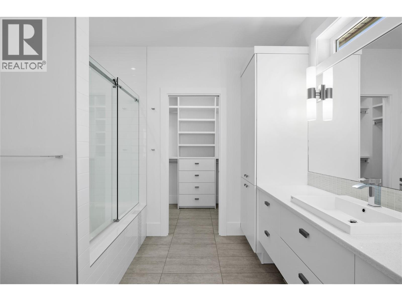 1049 Westpoint Drive. Kelowna, British Columbia