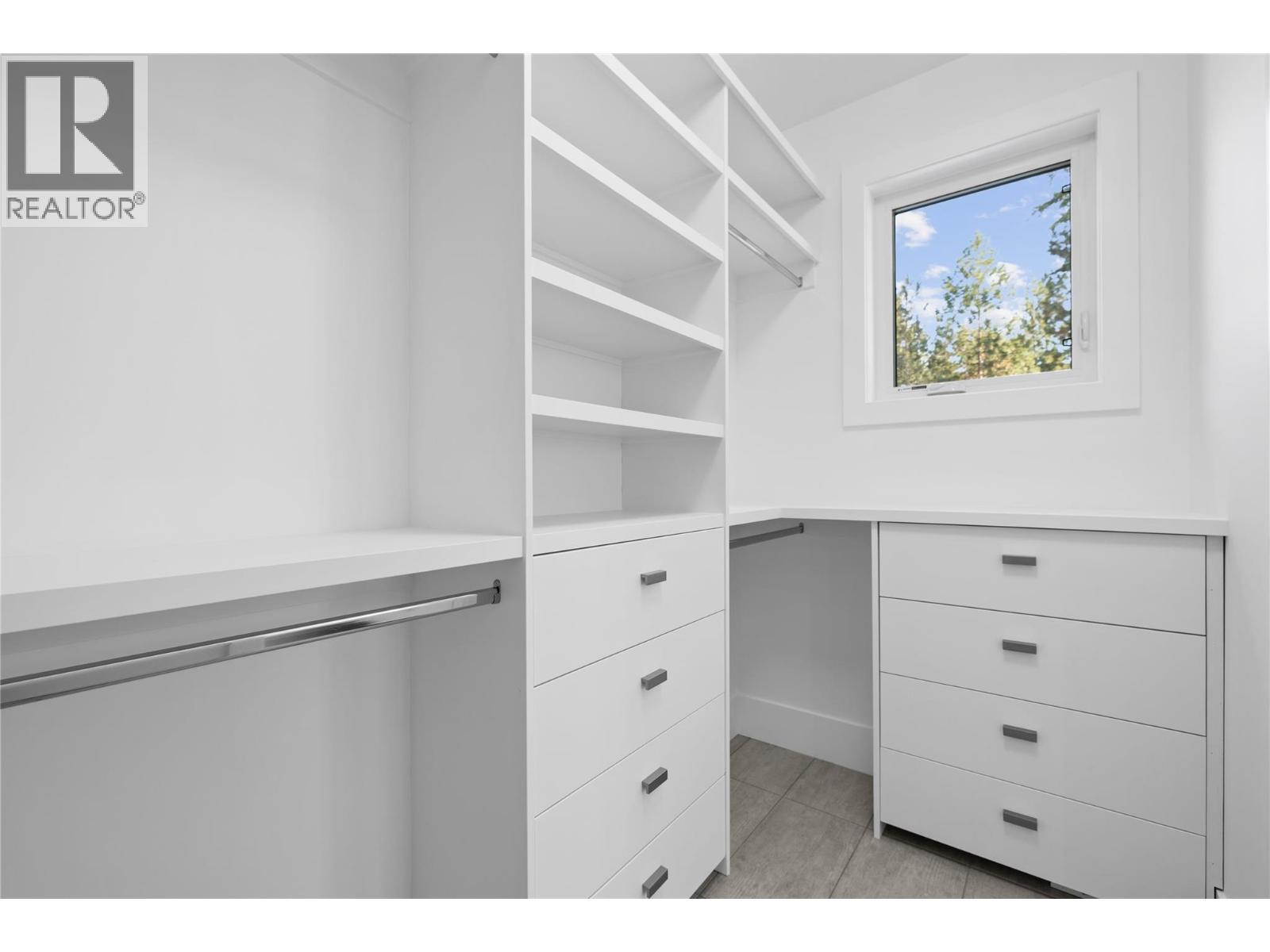 1049 Westpoint Drive. Kelowna, British Columbia