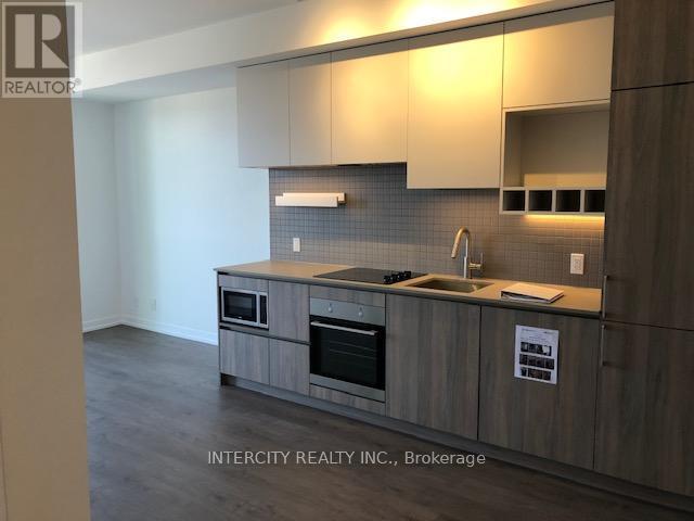 1715 - 950 Portage Parkway, Vaughan (vaughan Corporate Centre)