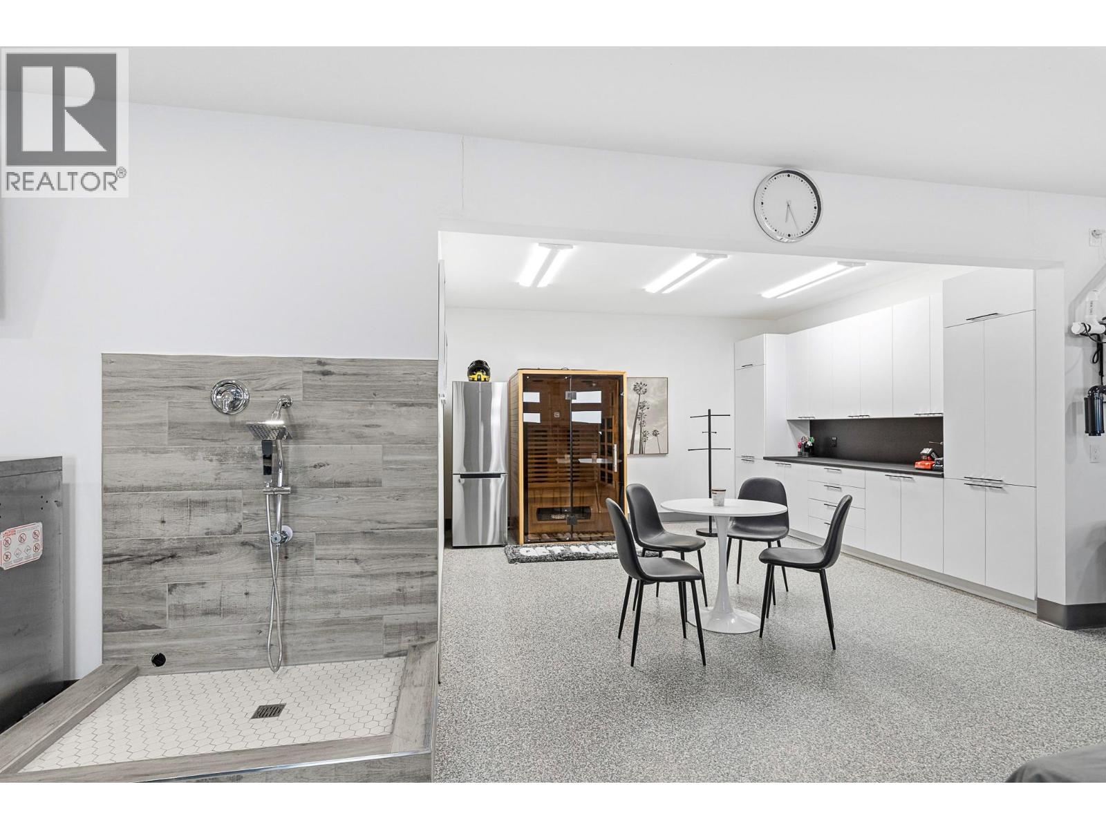 8195 Jackpine Road. Vernon, British Columbia