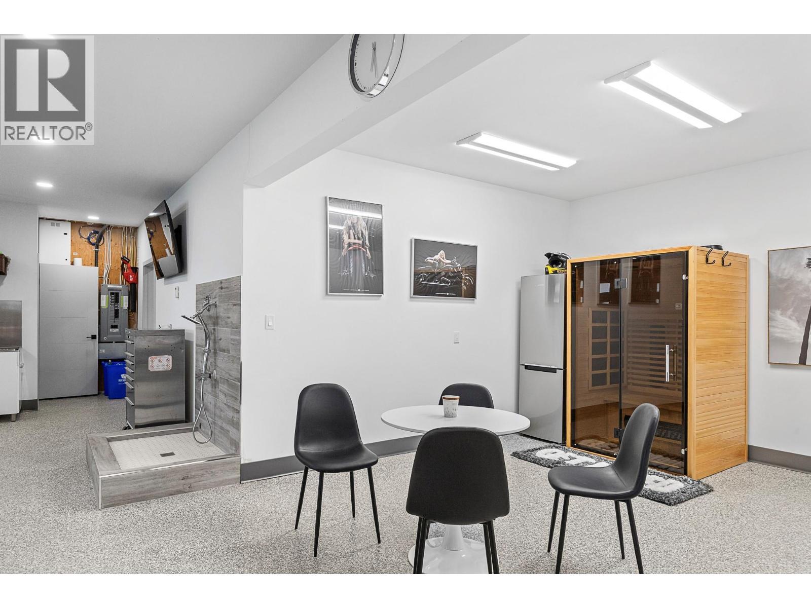 8195 Jackpine Road. Vernon, British Columbia