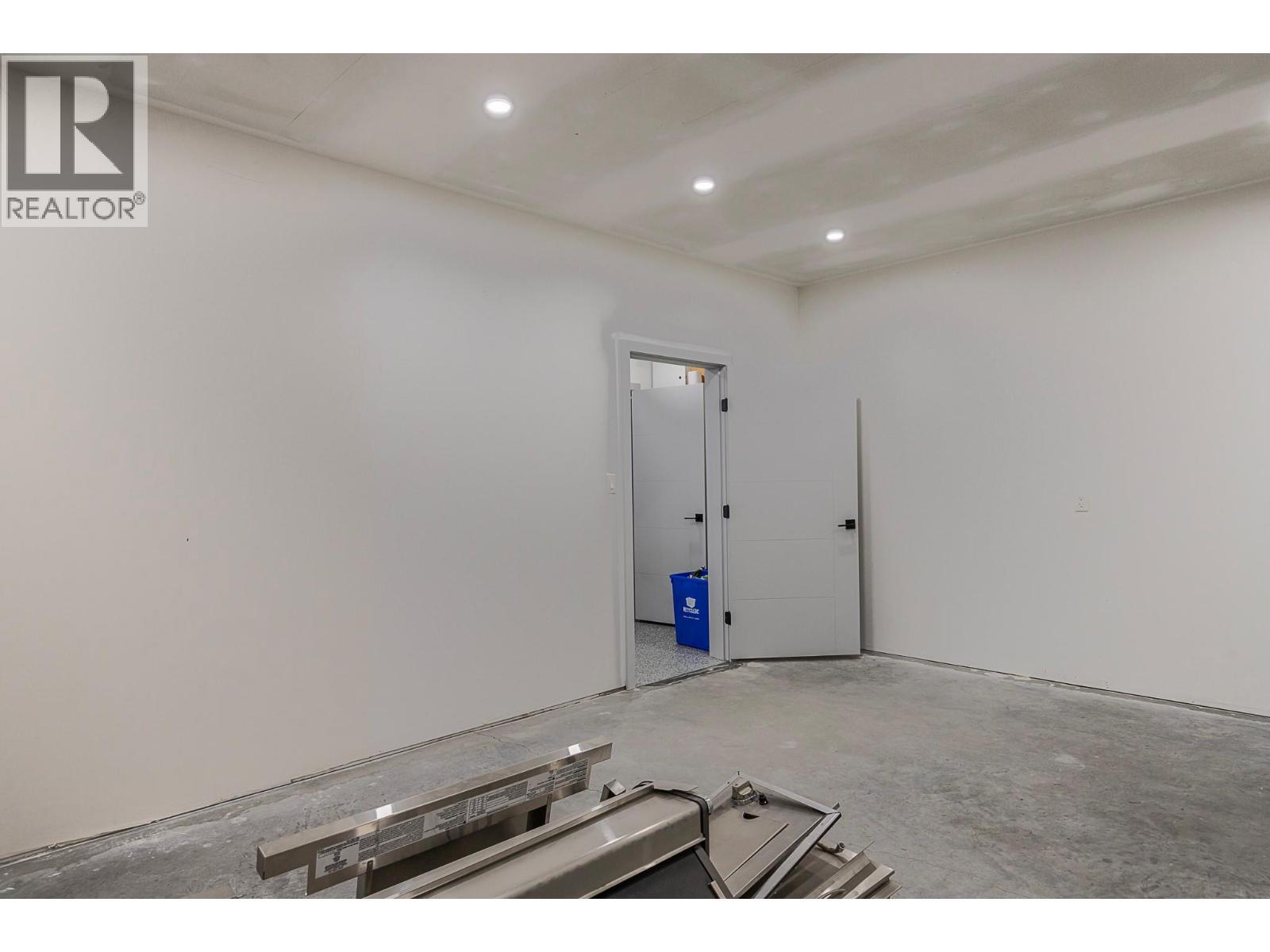 8195 Jackpine Road. Vernon, British Columbia