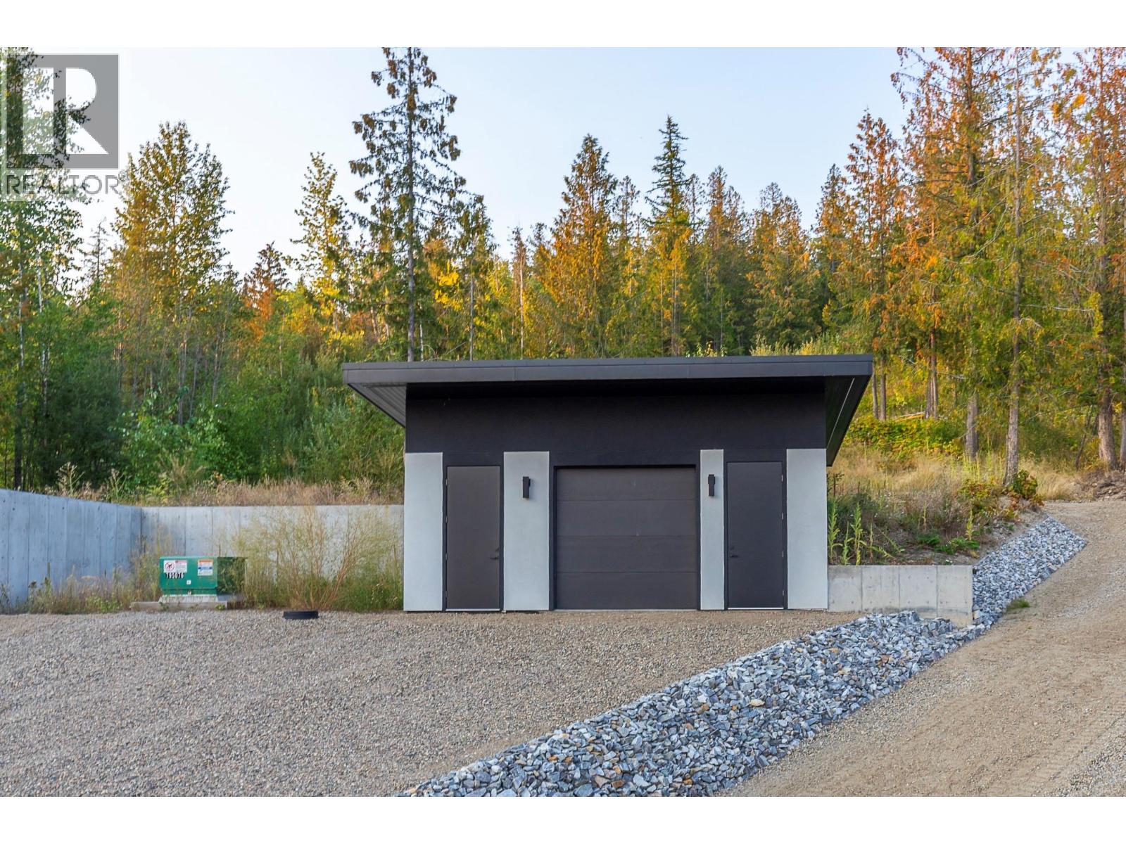 8195 Jackpine Road. Vernon, British Columbia