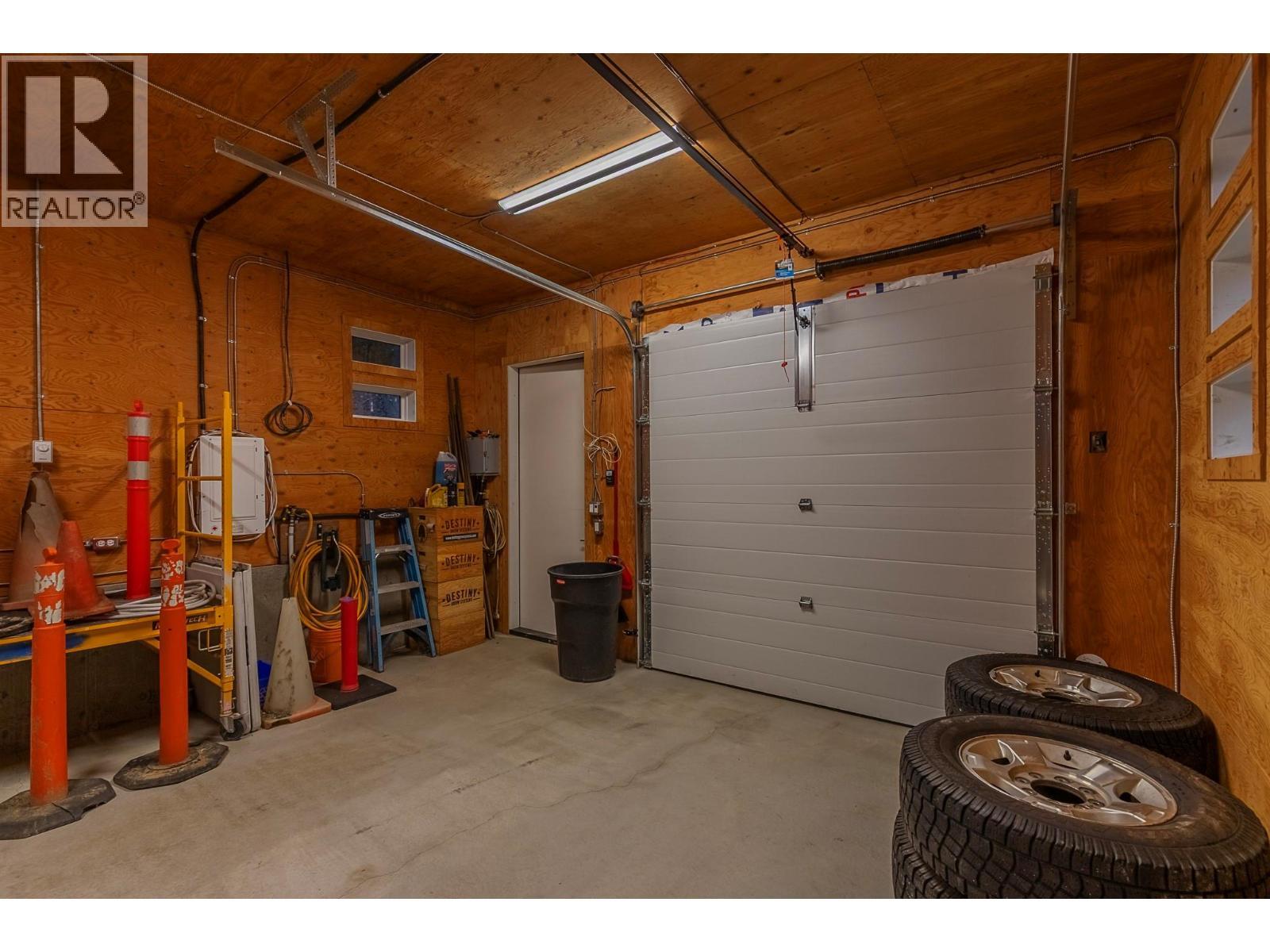 8195 Jackpine Road. Vernon, British Columbia