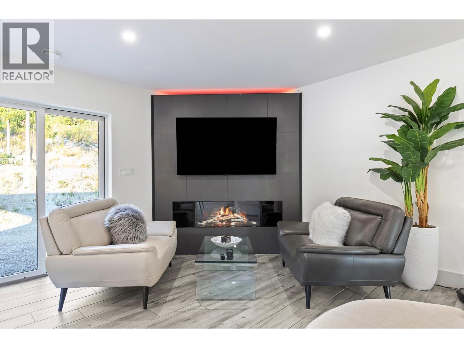 8195 Jackpine Road. Vernon, British Columbia