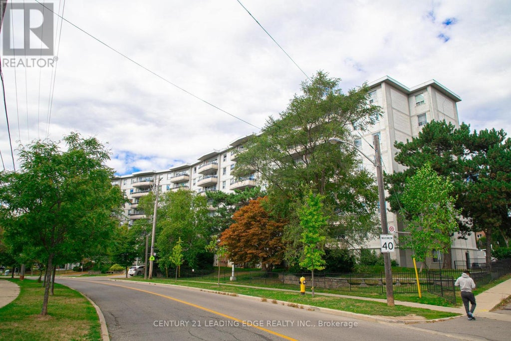 917 - 80 Grandravine Drive, Toronto (york University Heights)