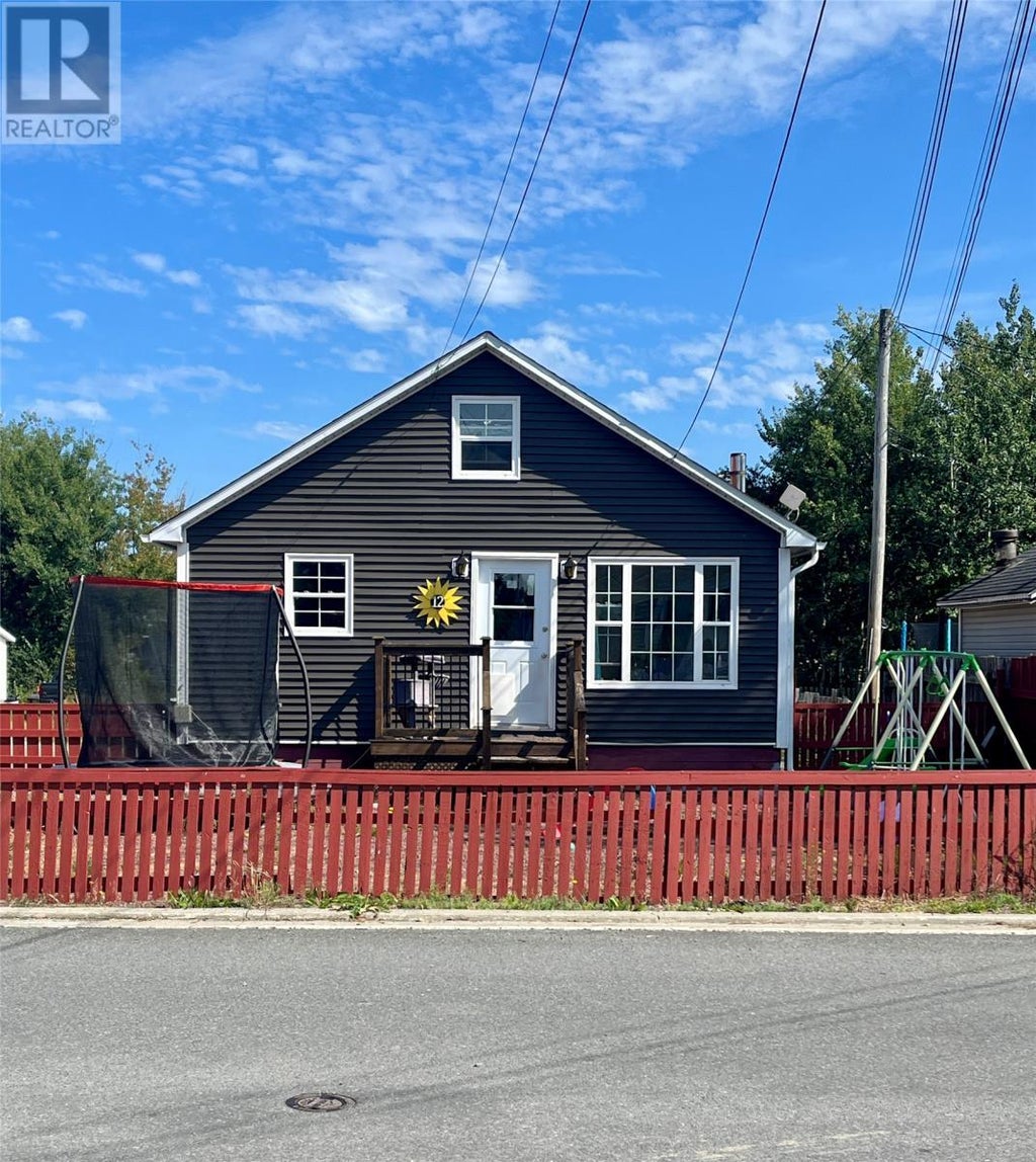 12 Seventeenth Avenue, Grand Falls-Windsor
