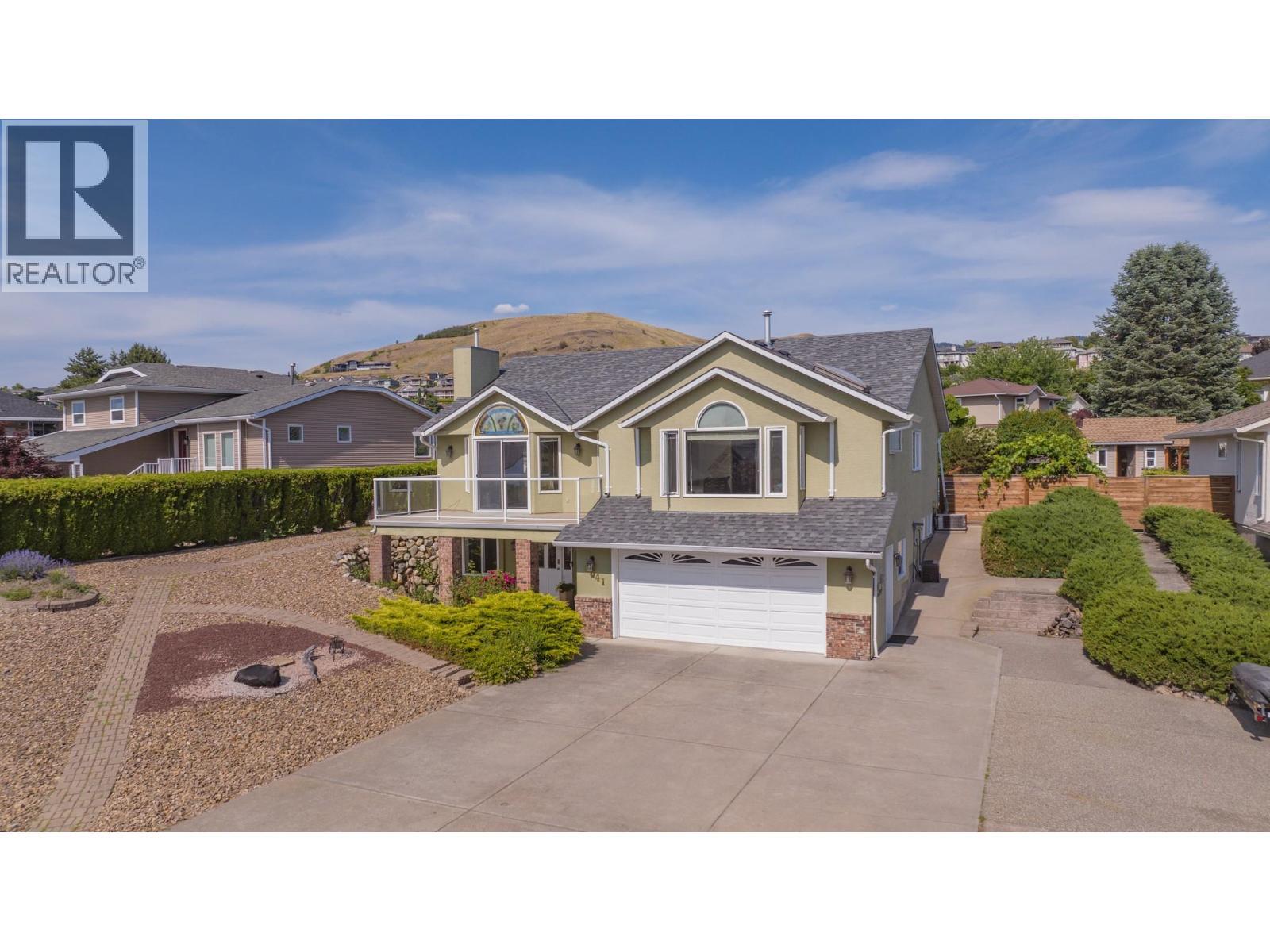 8841 Michael Drive. Coldstream, British Columbia