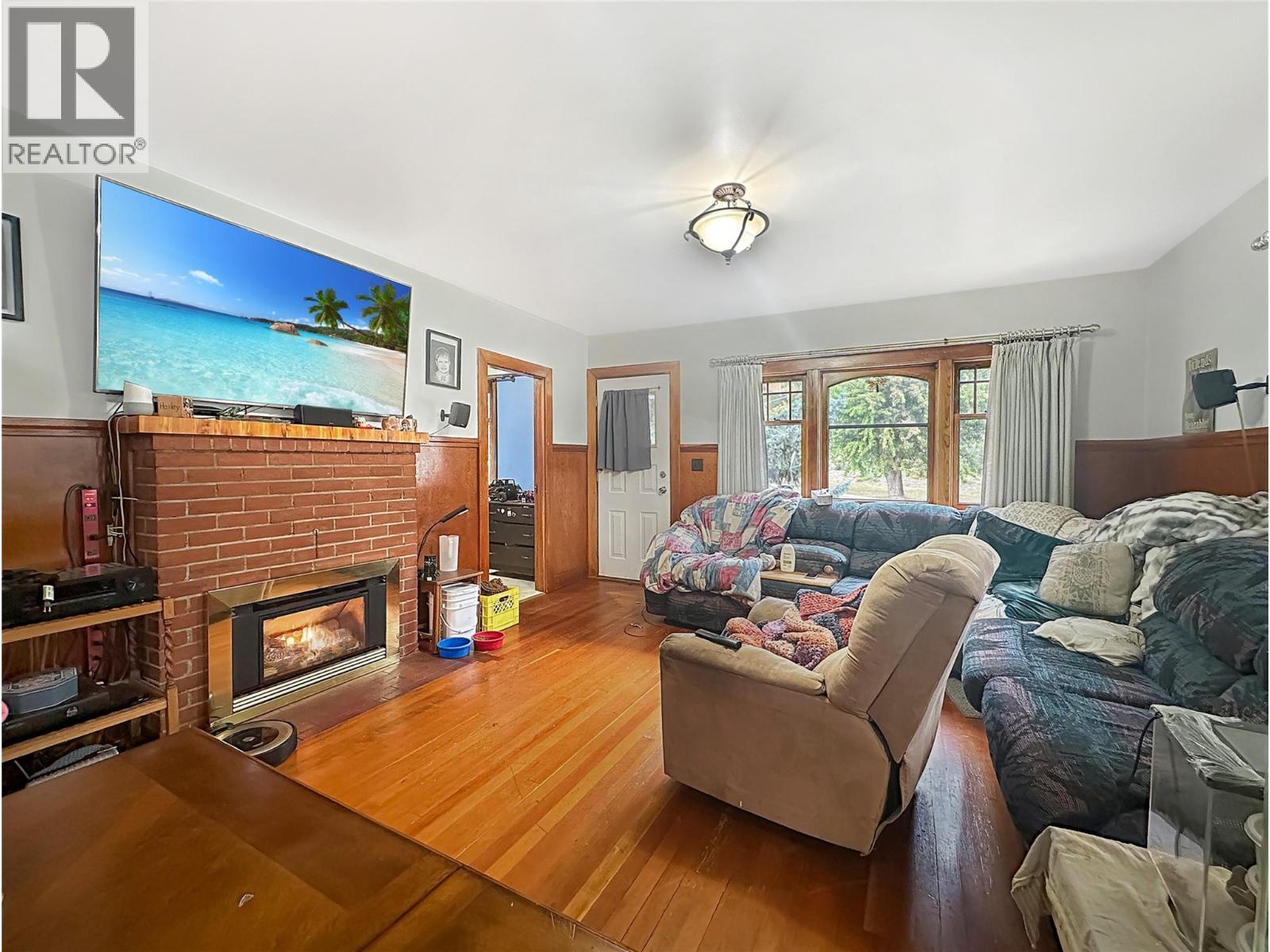 60 Angela Avenue. Princeton, British Columbia