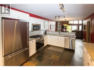 3075 Waverly Road. Sorrento, British Columbia