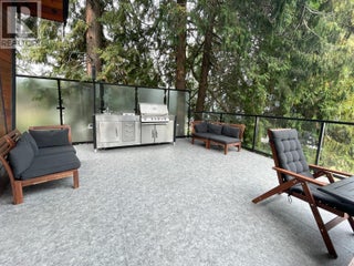 3075 Waverly Road. Sorrento, British Columbia