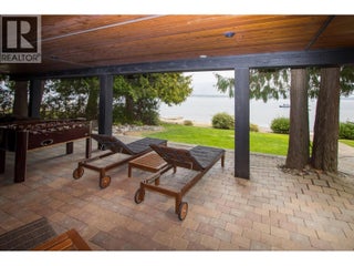 3075 Waverly Road. Sorrento, British Columbia