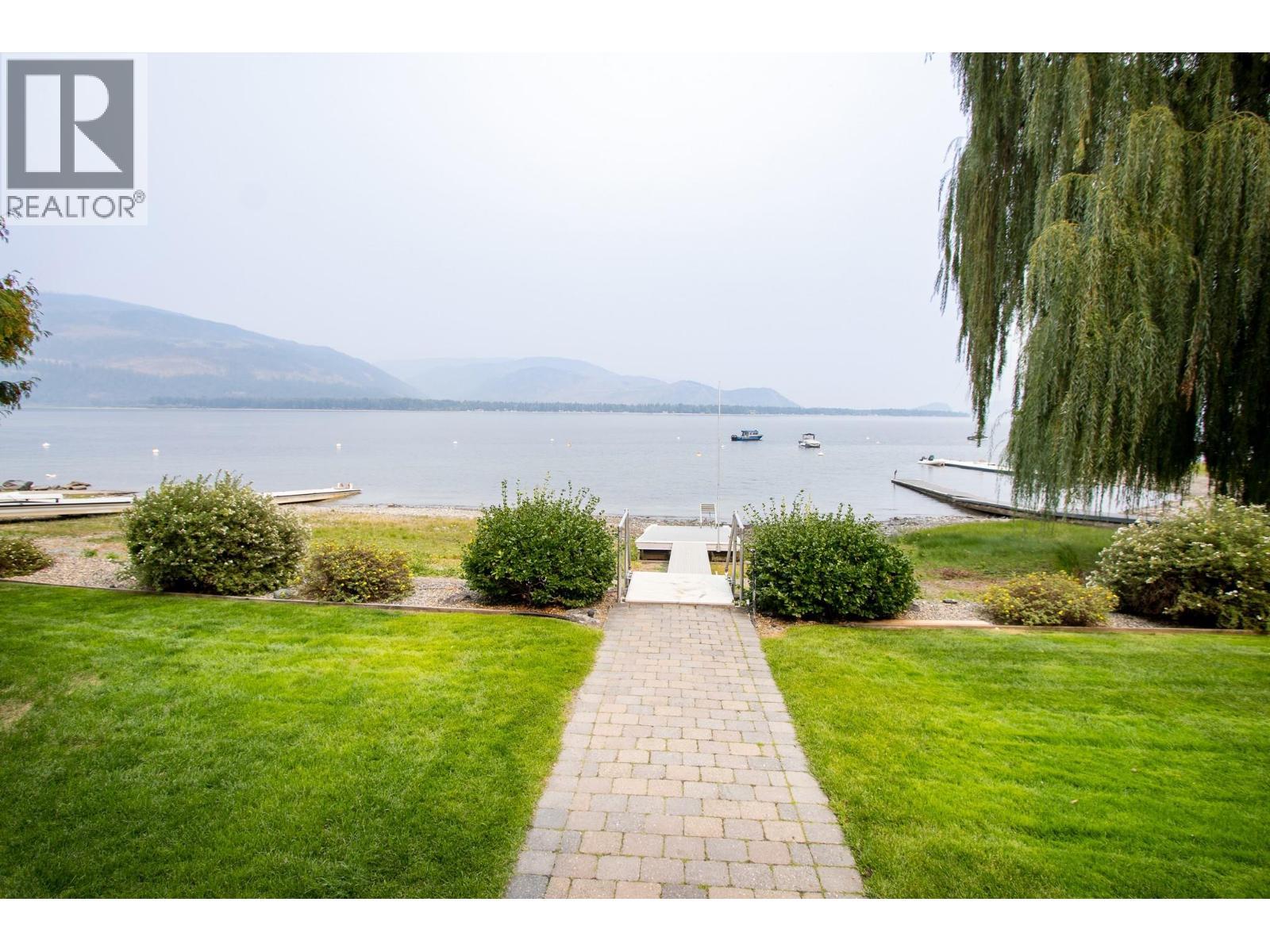 3075 Waverly Road. Sorrento, British Columbia