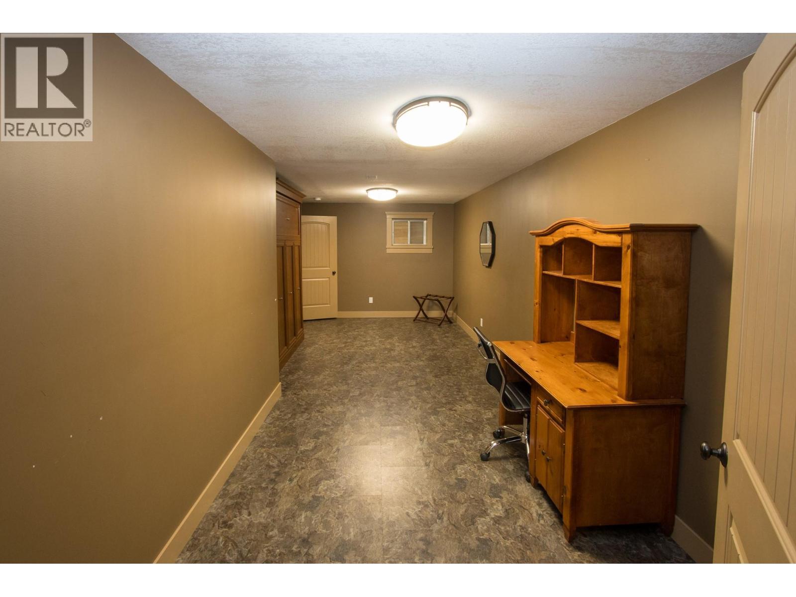 3075 Waverly Road. Sorrento, British Columbia