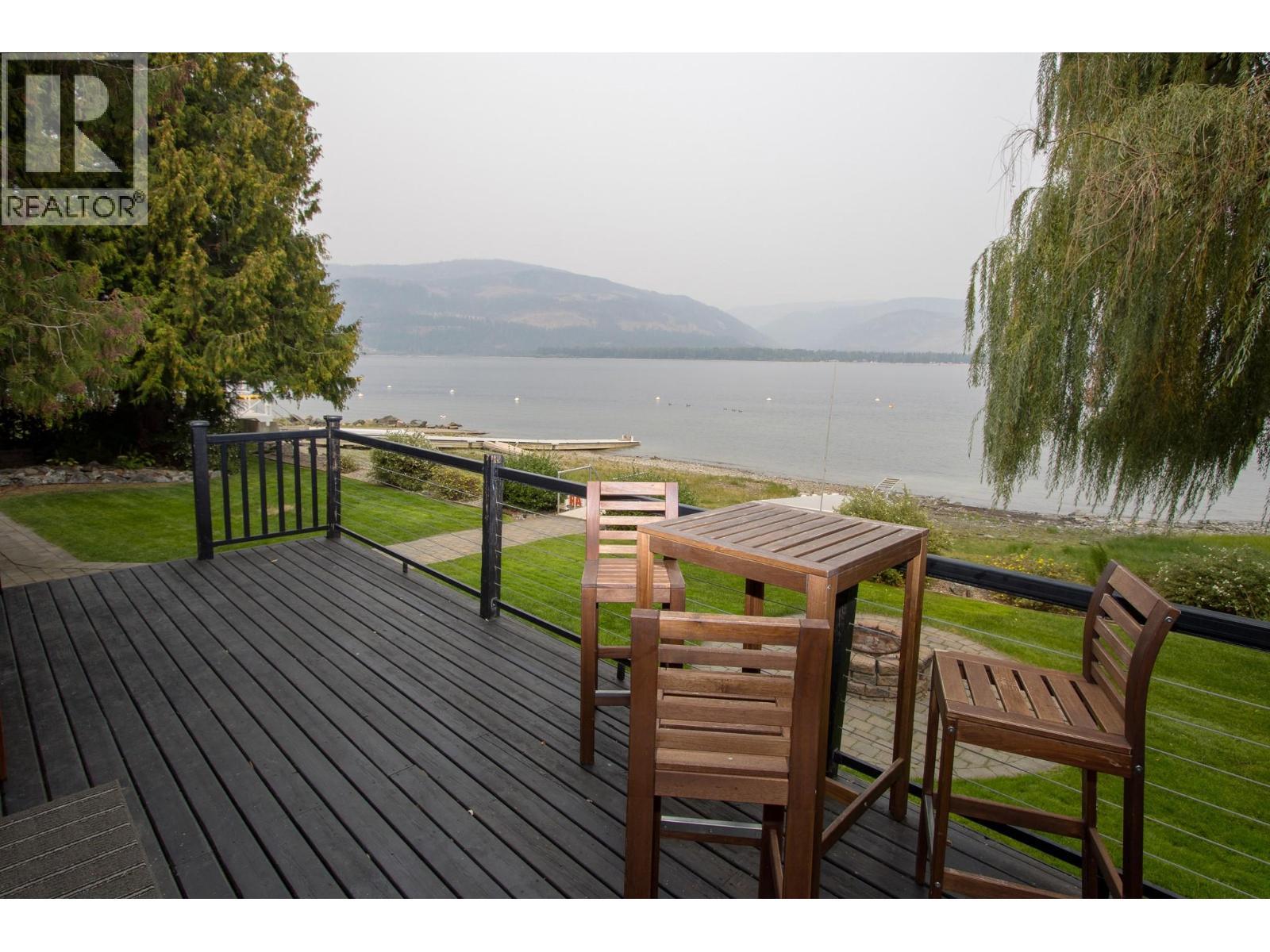 3075 Waverly Road. Sorrento, British Columbia