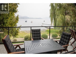 3075 Waverly Road. Sorrento, British Columbia