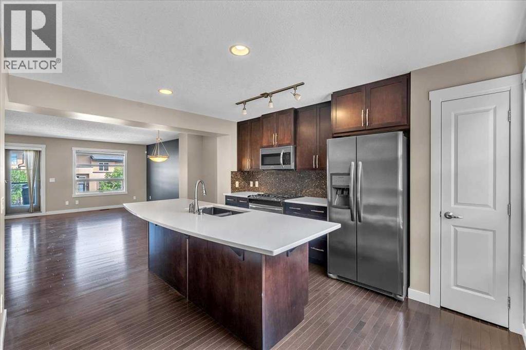 25 Aspen Hills Green Sw, Calgary