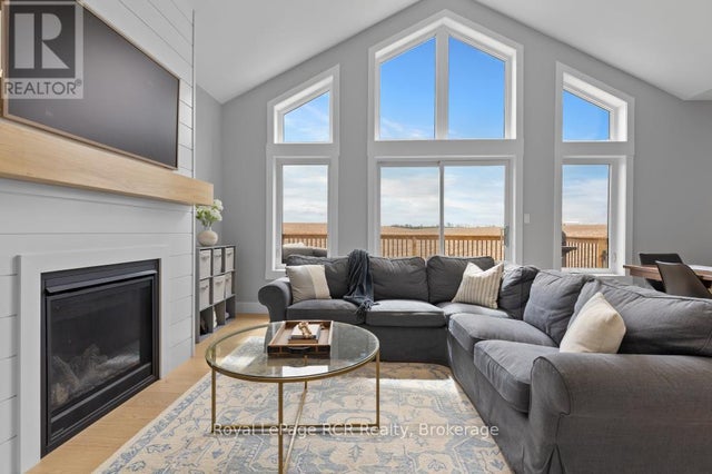 13 Jonathan Crescent, South Bruce