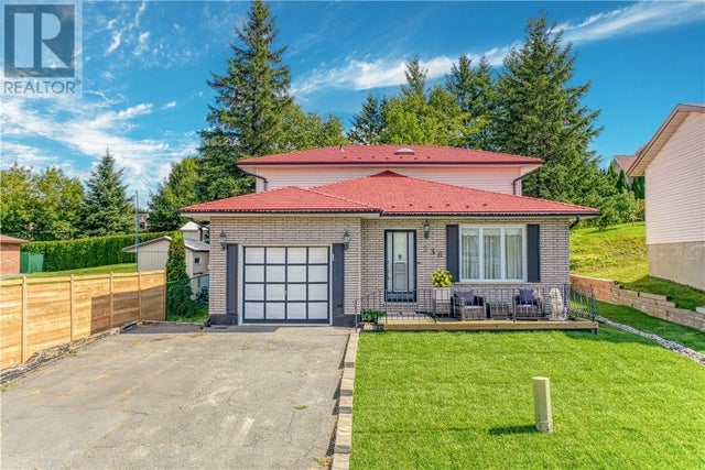 238 Third Avenue, Sudbury